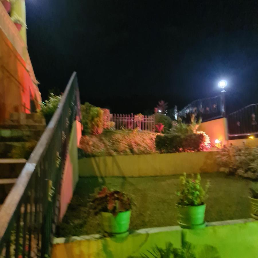 Mountain Palace Saint Joseph 外观 照片