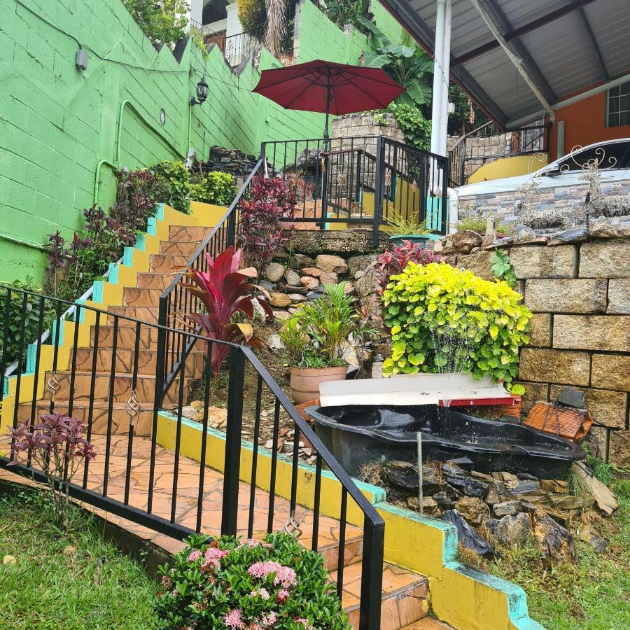 Mountain Palace Saint Joseph 外观 照片